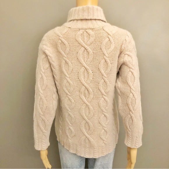 Vintage Lambs Wool & Angora Minimalist Beige Cable Knit Turtle Neck Sweater. - Picture 2 of 12